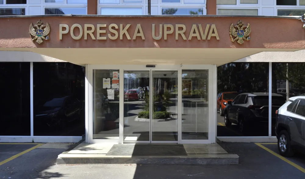 Poreska uprava: Kada je u pitanju po&scaron;tovanje zakona, nema prostora za ustupke koji bi doveli u pitanje jednak tretman