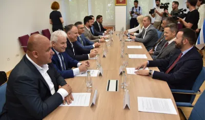 Lutovac: Rje&scaron;avati izazove lokalnih samouprava kroz saradnju sa državnim institucijama