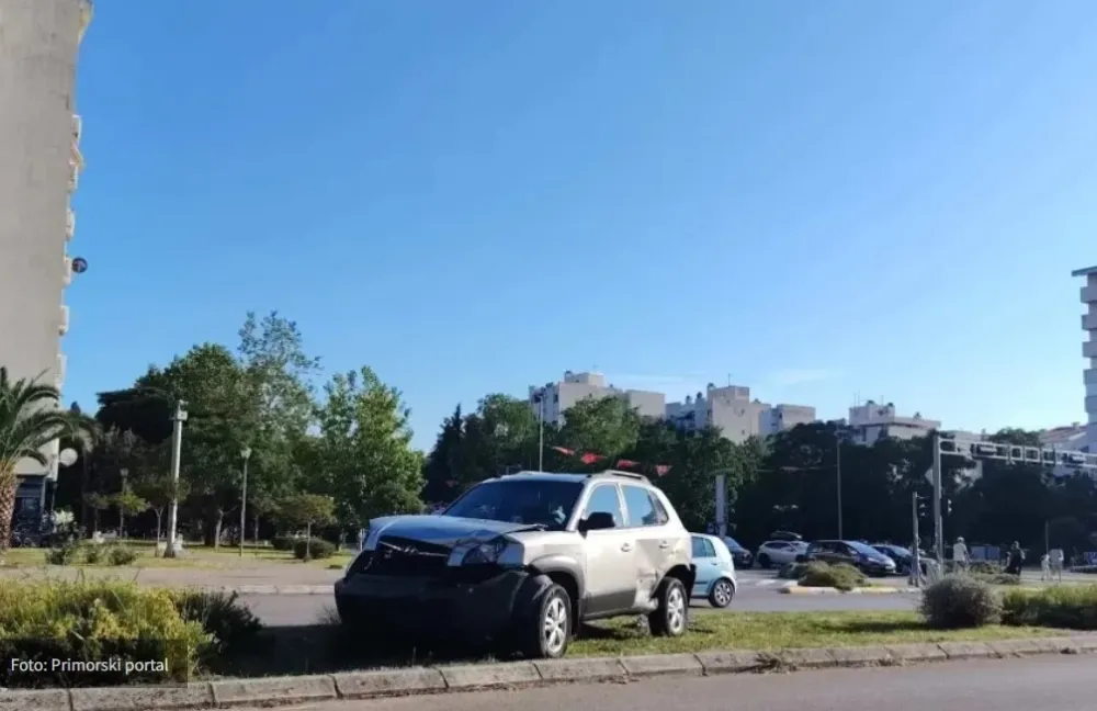 Ženska osoba i dijete povrijeđeni u saobraćajnoj nezgodi u Baru