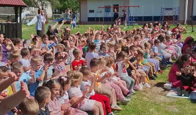 (FOTO/VIDEO) Кraj &scaron;kolske godine obilježen pjesmom i igrom