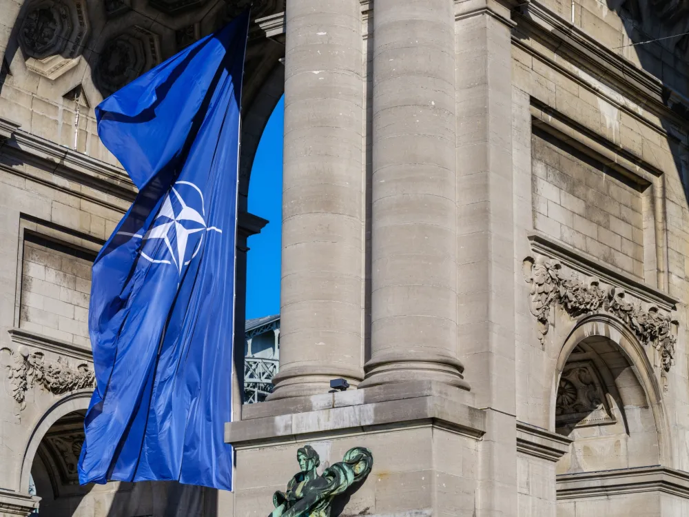 Za&scaron;to NATO mora nestati