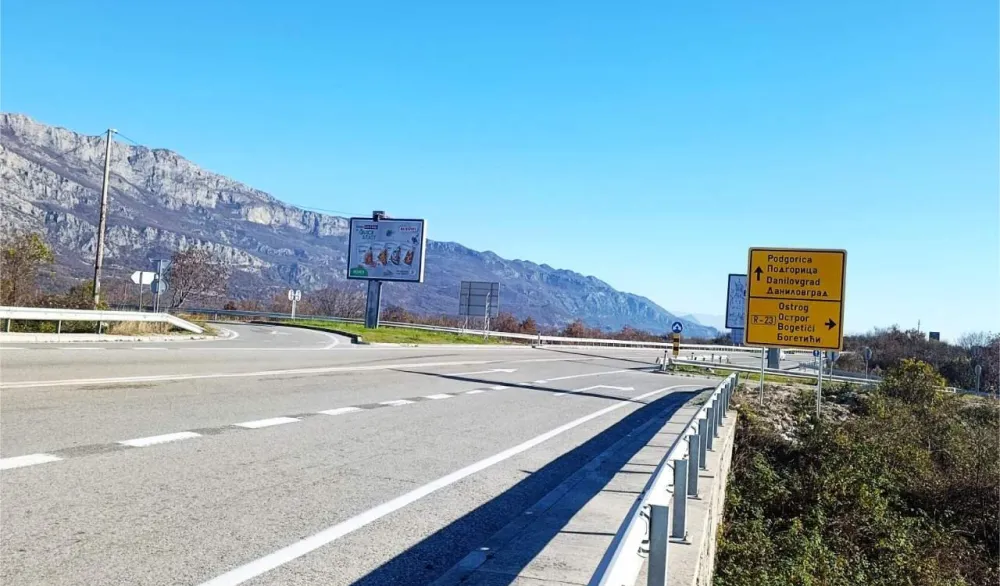 Saobraća se nesmetano,vožnju prilagoditi uslovima na putu