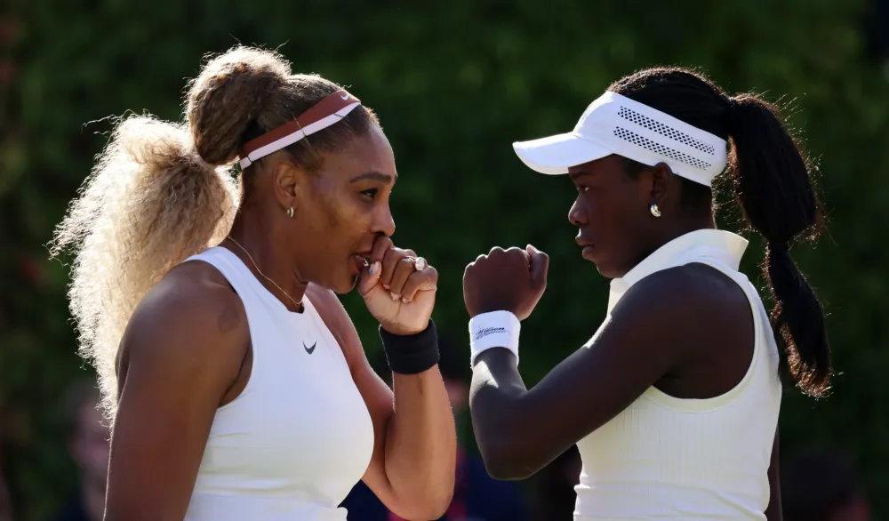 Serena Vilijams i Viktorija Mboko