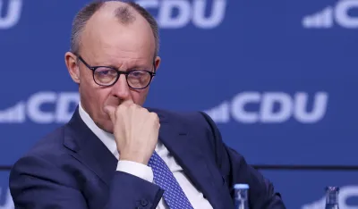 Merca iznerviralo putovanje poslanika AfD-a u Rusiju, oni podsmijehom ispratili njegov govor