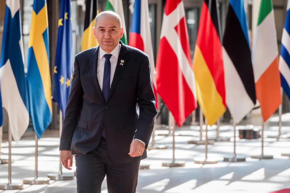Evropski mediji o Jan&scaron;i: Povratak princa tame u Sloveniju i EU