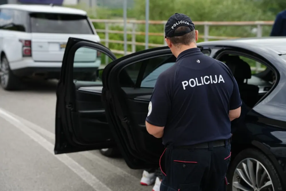 Za 24 sata 19 saobraćajnih nezgoda, poginula jedna osoba