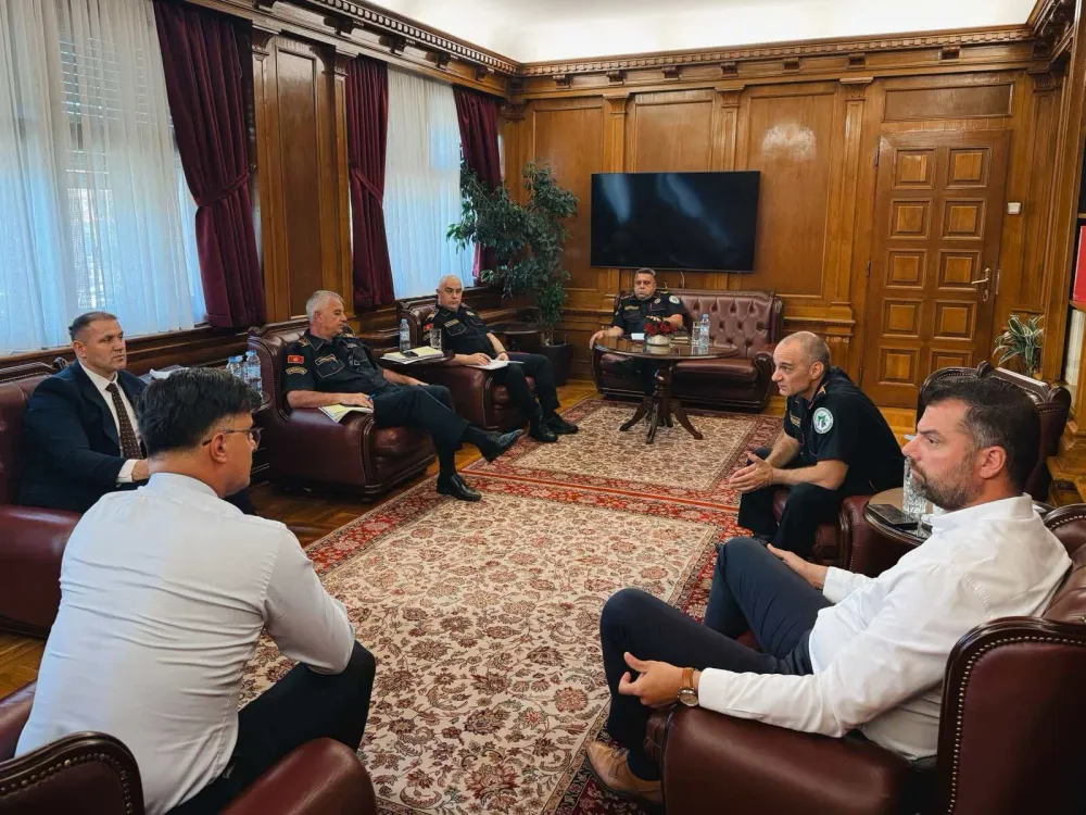 &Scaron;aranović i &Scaron;ćepanović: Policija spremna za turističku sezonu, pojačane mjere na granicama