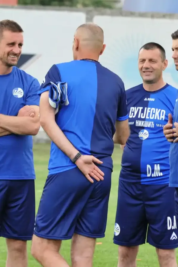 PEKOVIĆ SA SARADNICIMA 