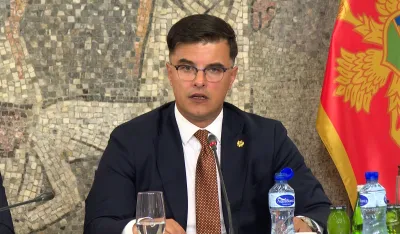&Scaron;aranović: U biračkom spisku preminuli, pogre&scaron;ne adrese, hiljade građana bez lične karte...