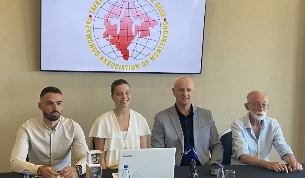 Sa konferencije za novinare