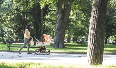 Skoplje: Žena bebu koju je trebalo da čuva ostavila na klupi u parku