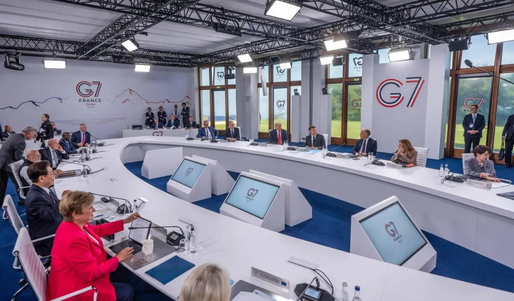 Makron: G7 poziva na hitan prekid nasilja u Libanu i na Zapadnoj obali