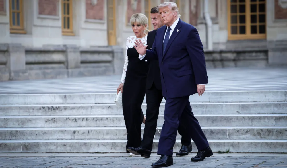 (FOTO) Makron ugostio Trampa u Versaju uz francuske specijalitete