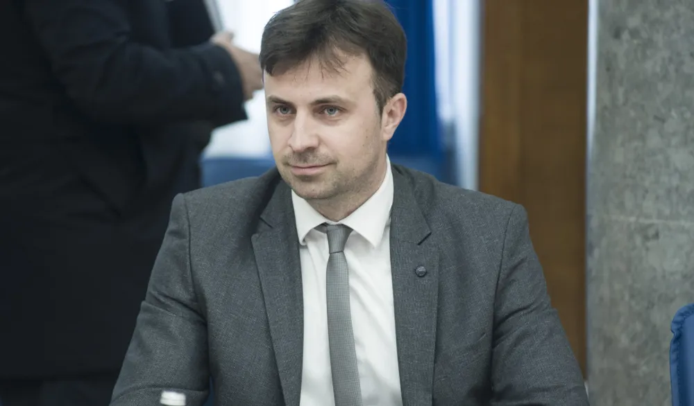 Striković za "Dan": Sporazum SAD i Irana smanjiće cijene goriva u Crnoj Gori