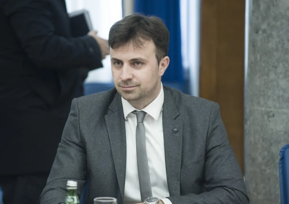 Striković za "Dan": Sporazum SAD i Irana smanjiće cijene goriva u Crnoj Gori