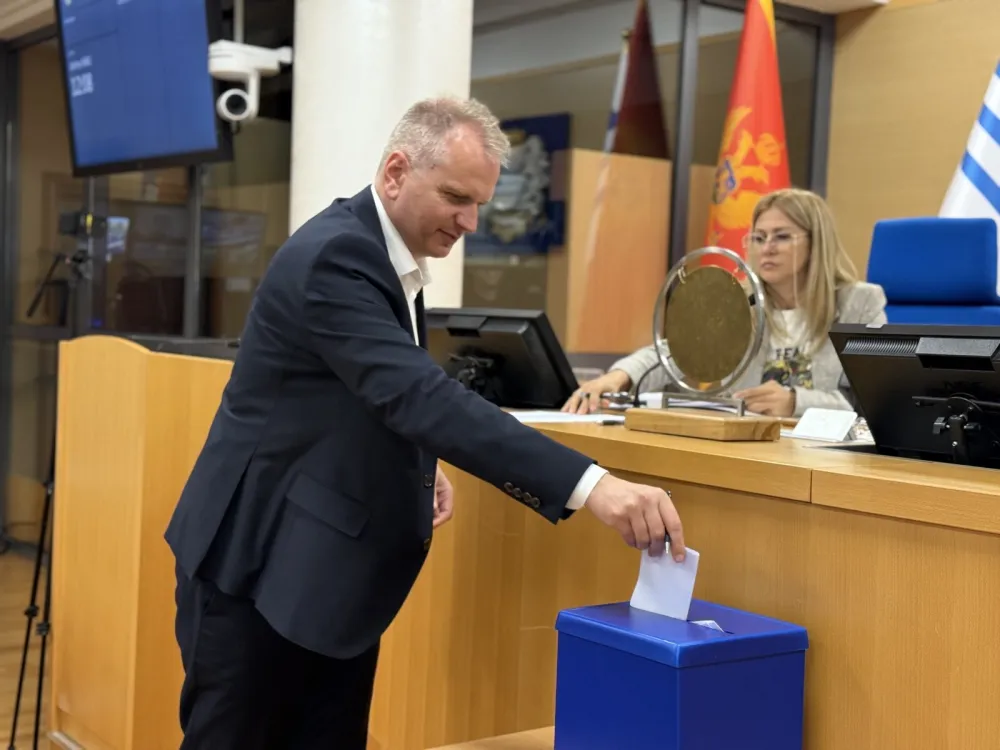 Preokretom protiv zaključavanja Skup&scaron;tine