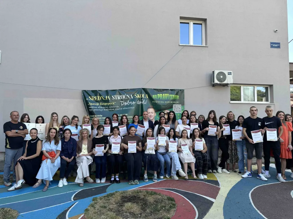 Lara Halimović đak generacije SS&Scaron; "Spasoje Raspopović"