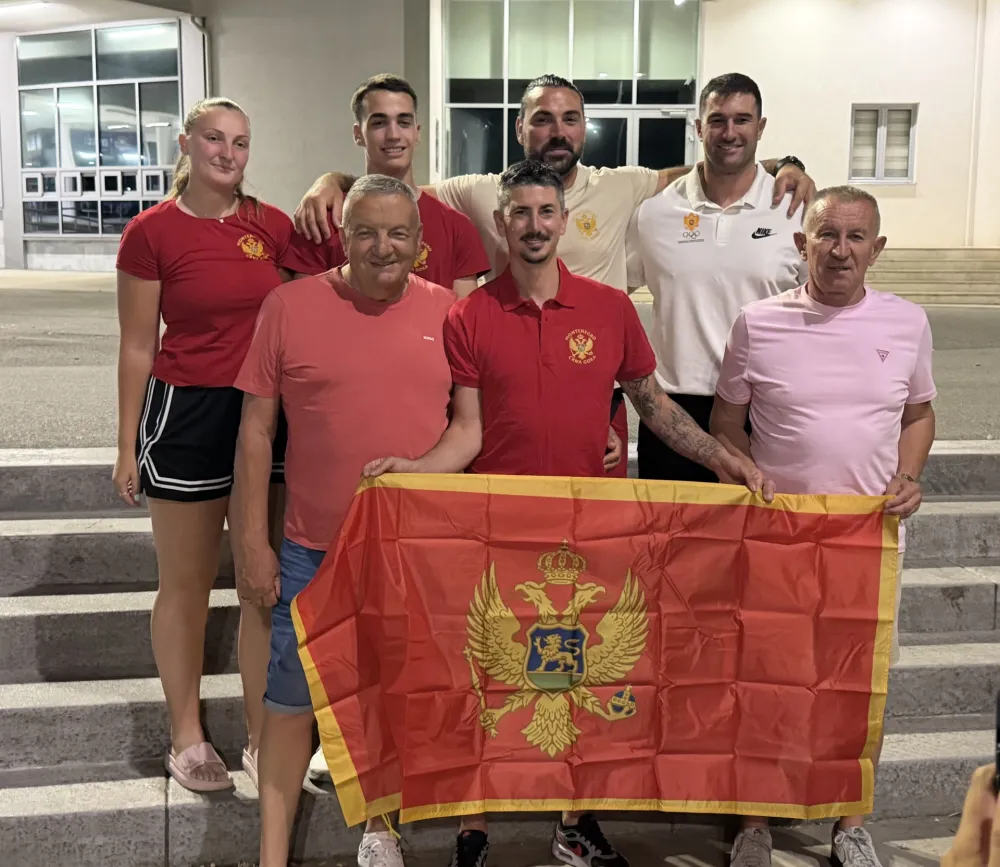 Dio crnogorske ekspedicije sa čelnicima ASCG