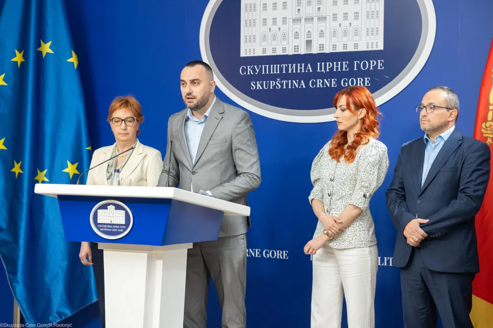 Demokrate: Predlog o dopuni Zakona o radu kojim se uvodi pravo na produženi vikend