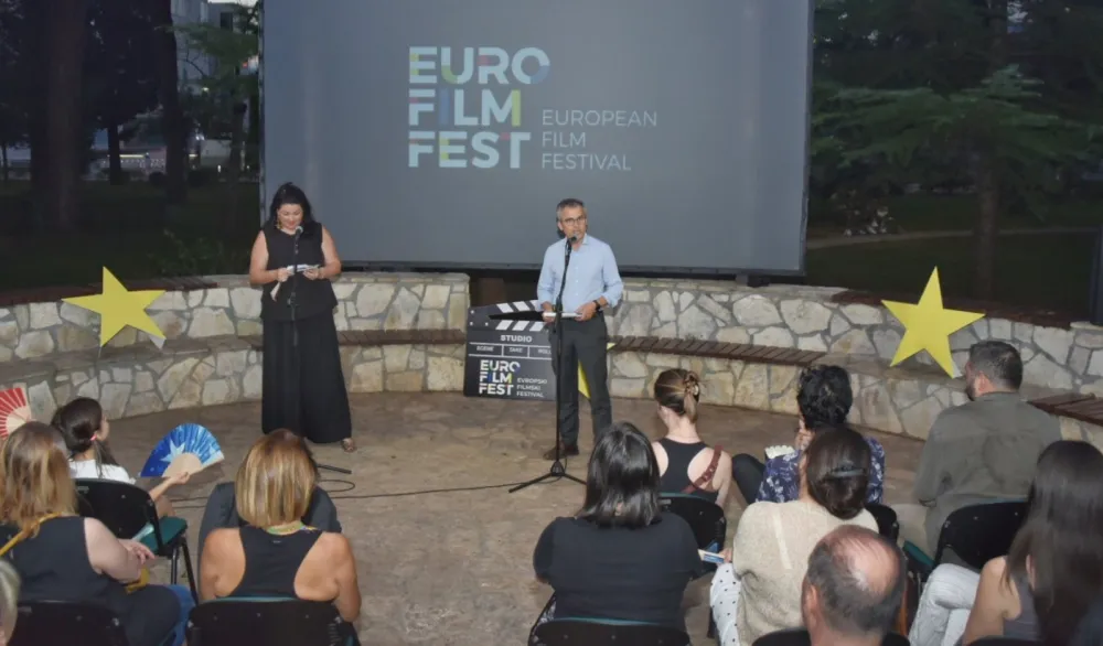 Obraćanje Bernarda Brunea