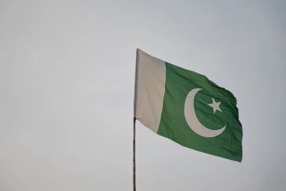 Pakistan: Eksplodirale dvije bombe na putu, najmanje sedmoro poginulih
