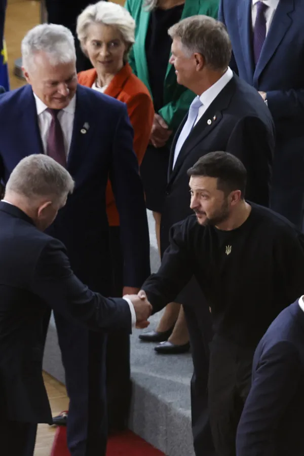 Lider vladajuće partije u Slovačkoj: Fico da se ne rukuje sa Zelenskim