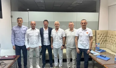 Đura&scaron;ković i članovi Komisije
