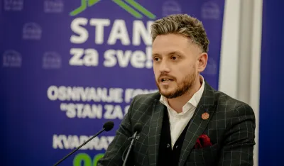 Radovanić: Mujović priznao da je ideja &bdquo;Stan za sve&ldquo; bolja i realnija od projekta Velje brdo