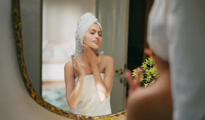 Dermatolozi izdvojili sedam večernjih navika koje ubrzano stare kožu