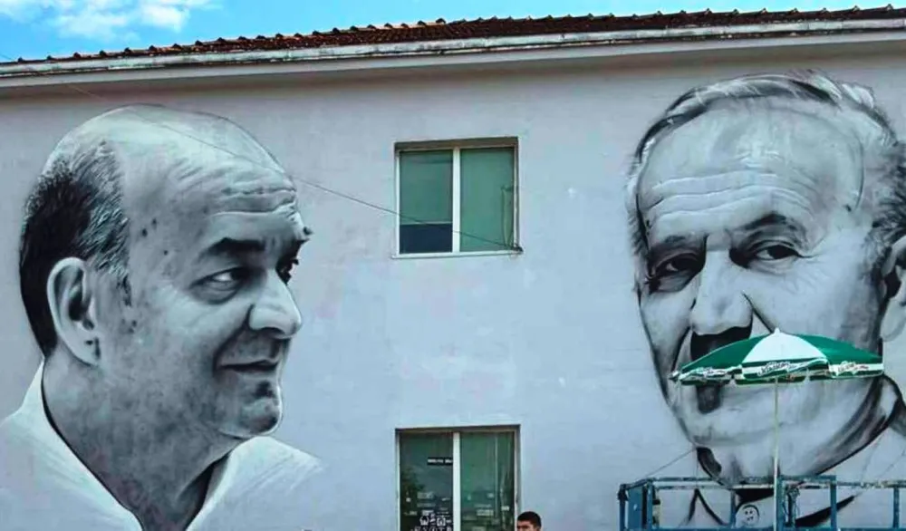 Mural Du&scaron;ku Vujo&scaron;eviću i Božu Koprivici krasi Duklo: Nik&scaron;ić odao počast velikanima Partizana