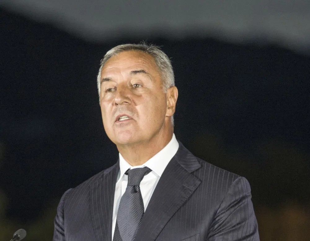 ASK: Milo Đukanović prekr&scaron;io Zakon, nije prijavio 11 komada vatrenog oružja