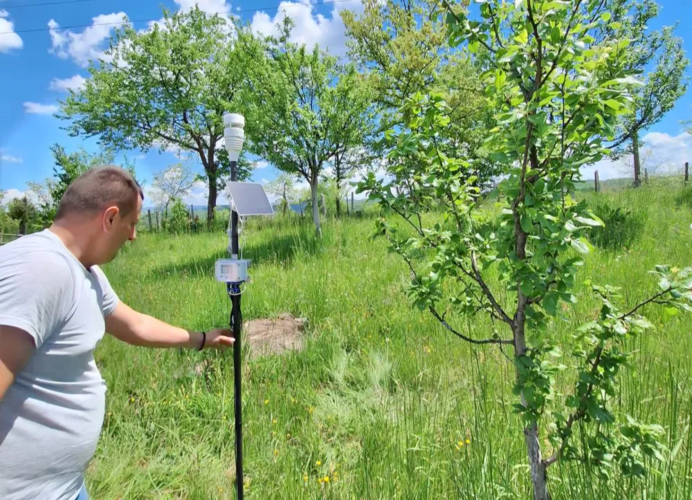 (FOTO) Instalirano pet stanica za monitoring zemlji&scaron;ta u okviru ECOBASE projekta