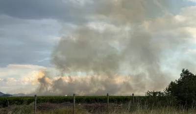 (VIDEO) Požar u krugu Plantaža: Gori trava