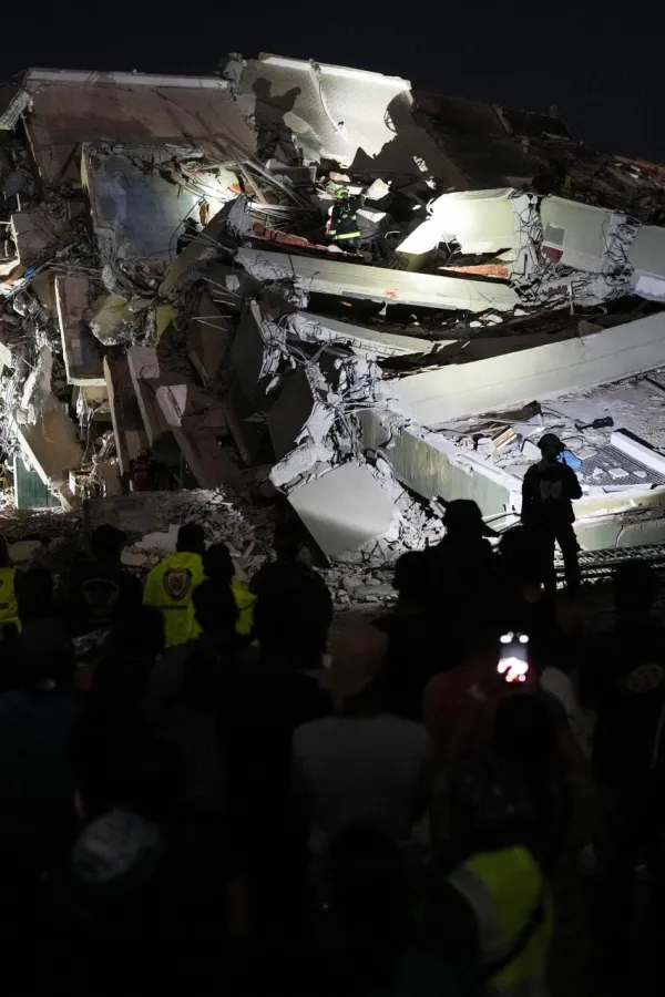 U zemljotresima u Venecueli poginulo najmanje 920 osoba