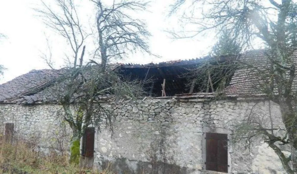Objekat biv&scaron;eg vojnog magacina u selu Kralje