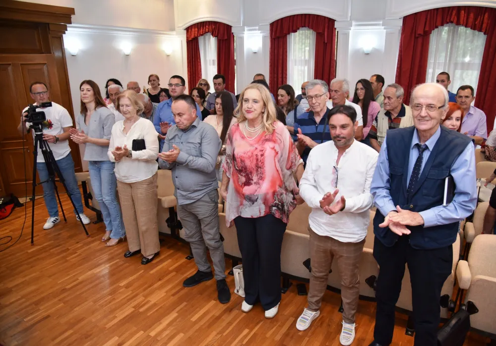 Uticaj politike na obične ljude