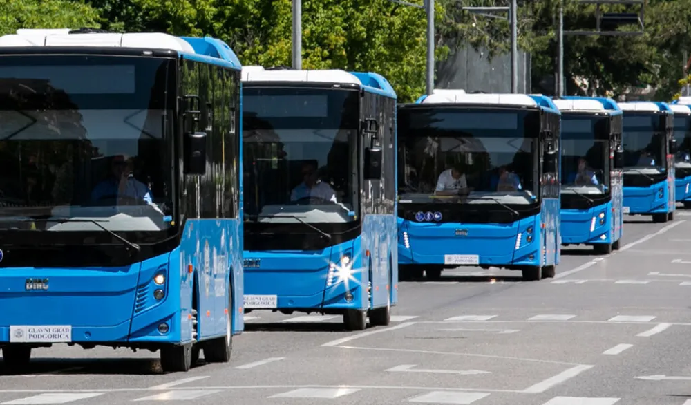 Građani nezadovoljni smanjenjem broja polazaka autobusa: Raspustili se i đaci i gradski prevoz