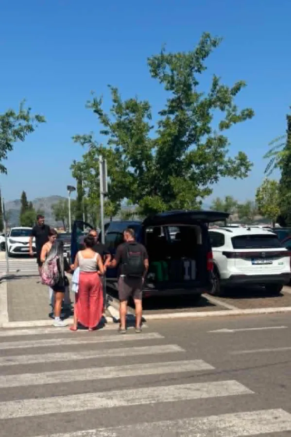 Sa sezonom stiže i &bdquo;divlji&rdquo; taksi prevoz: Inspektori za drumski saobraćaj sankcionisali 18 lica