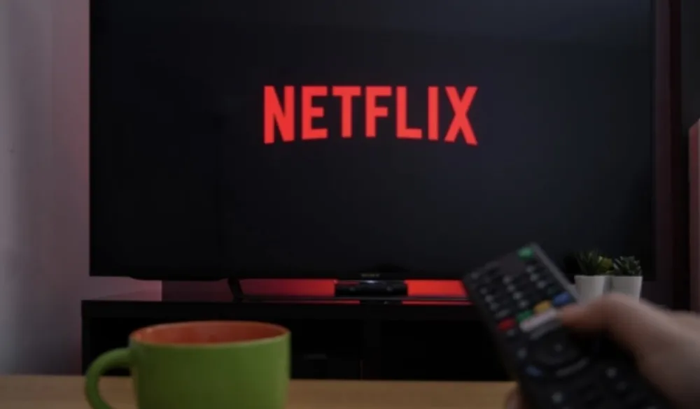 Netflix sprema novu blokadu: Svaki nalog u kući moraće da ima svoj imejl?