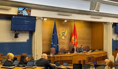 Skup&scaron;tina nastavlja rad: Na dnevnom redu javne nabavke i Ustav