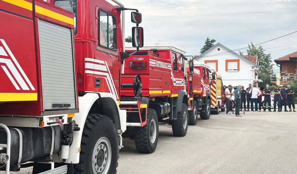 Nik&scaron;ićkim vatrogascima nova vozila vrijedna 260.000 eura