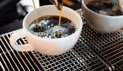 Svakodnevno ispijanje kafe povezano s manje masnoća u jetri