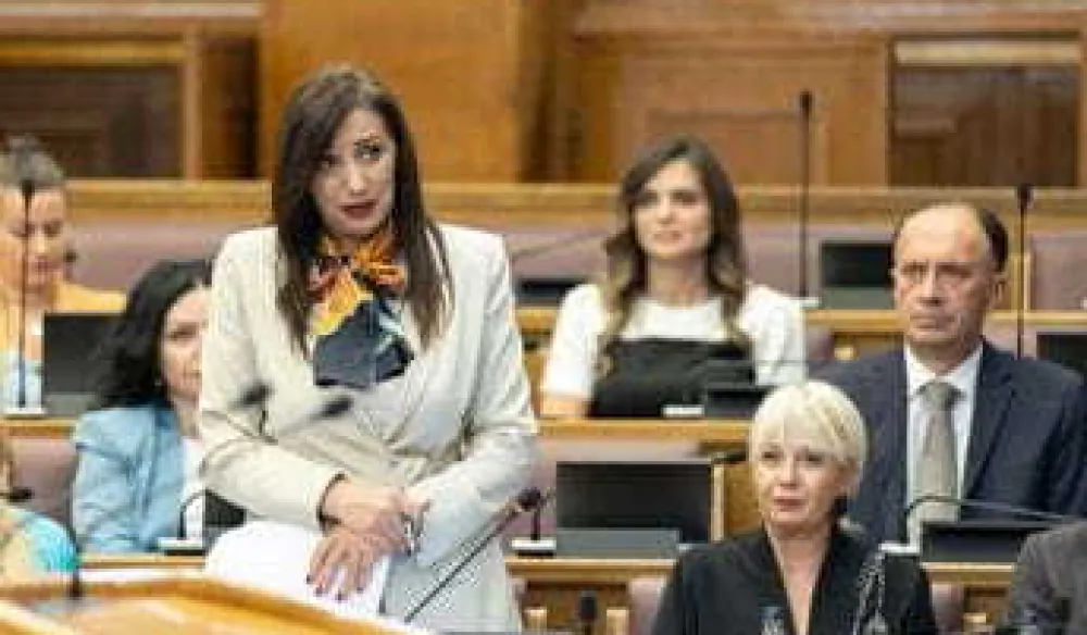 Jak&scaron;ić Stojanović najavila reformski projekat: &Scaron;kole u Crnoj Gori biće cjelodnevne