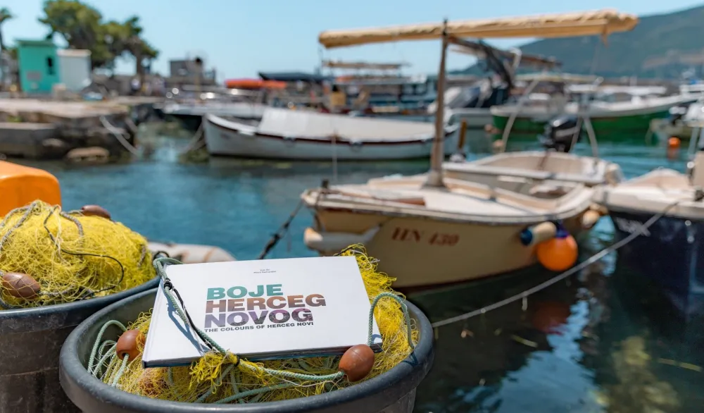 Fotomonografija "Boje Herceg Novog" 