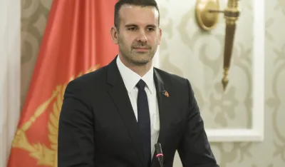 Spajić: Zabrana ulaska Petru Komneniću nije pitanje reciprociteta, Vučićević kontinuirano vrijeđa Crnu Goru
