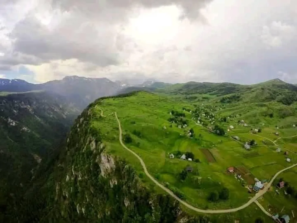 Selo Nedajno skriveni biser Pivske planine: Zimi sedam stanovnika, ljeti na hiljade gostiju