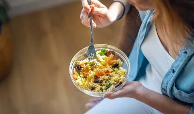 Nutricionistkinje otkrile kada je najbolje jesti ako želite smr&scaron;ati