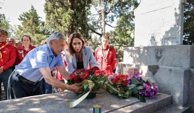 Op&scaron;tina Bar: Položeni vijenci na spomenik na Belvederu
