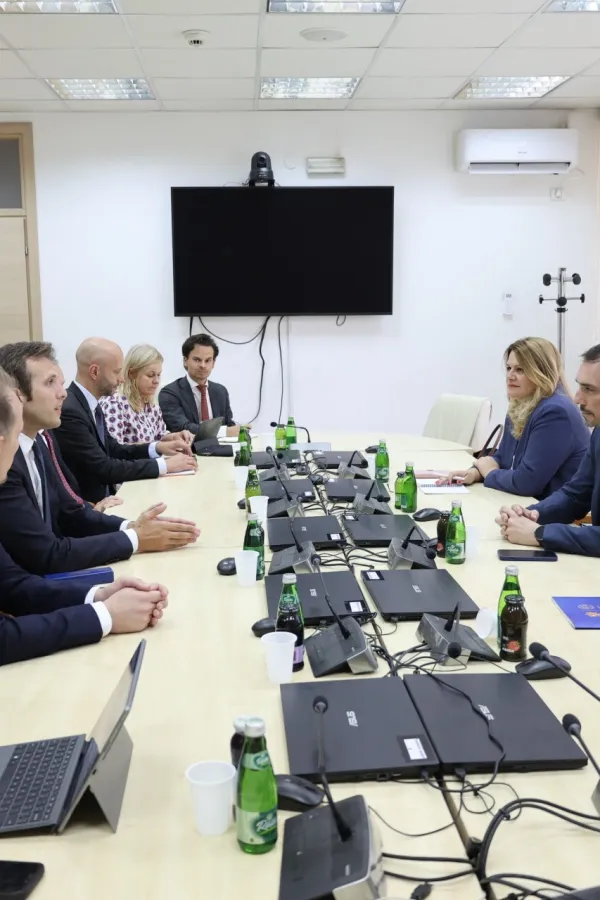 Marković sa delegacijom Parlamenta Kraljevine Nizozemske: Vladavina prava gradi se konkretnim rezultatima