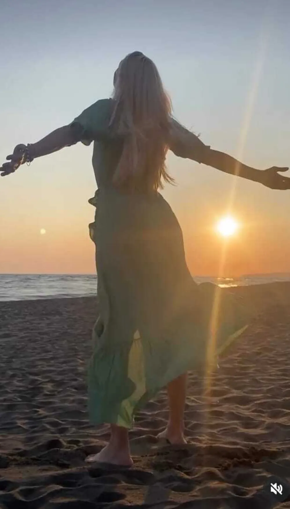 Umjetnička skulptura na Velikoj plaži zove se Ivana i posvećena je jednoj posebnoj ženi